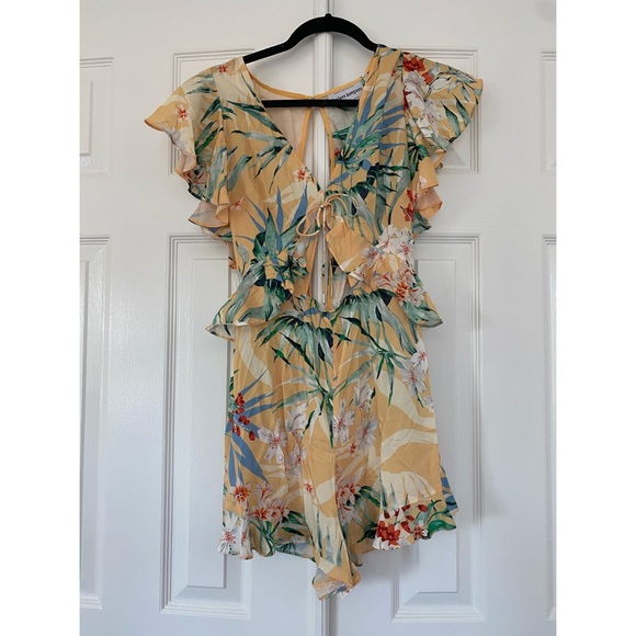 FINDERS KEEPERS Paradise Tropical Playsuit Romper - Picture 3 of 10